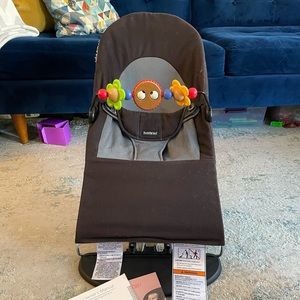 Like New BabyBjörn Bouncer with Toy